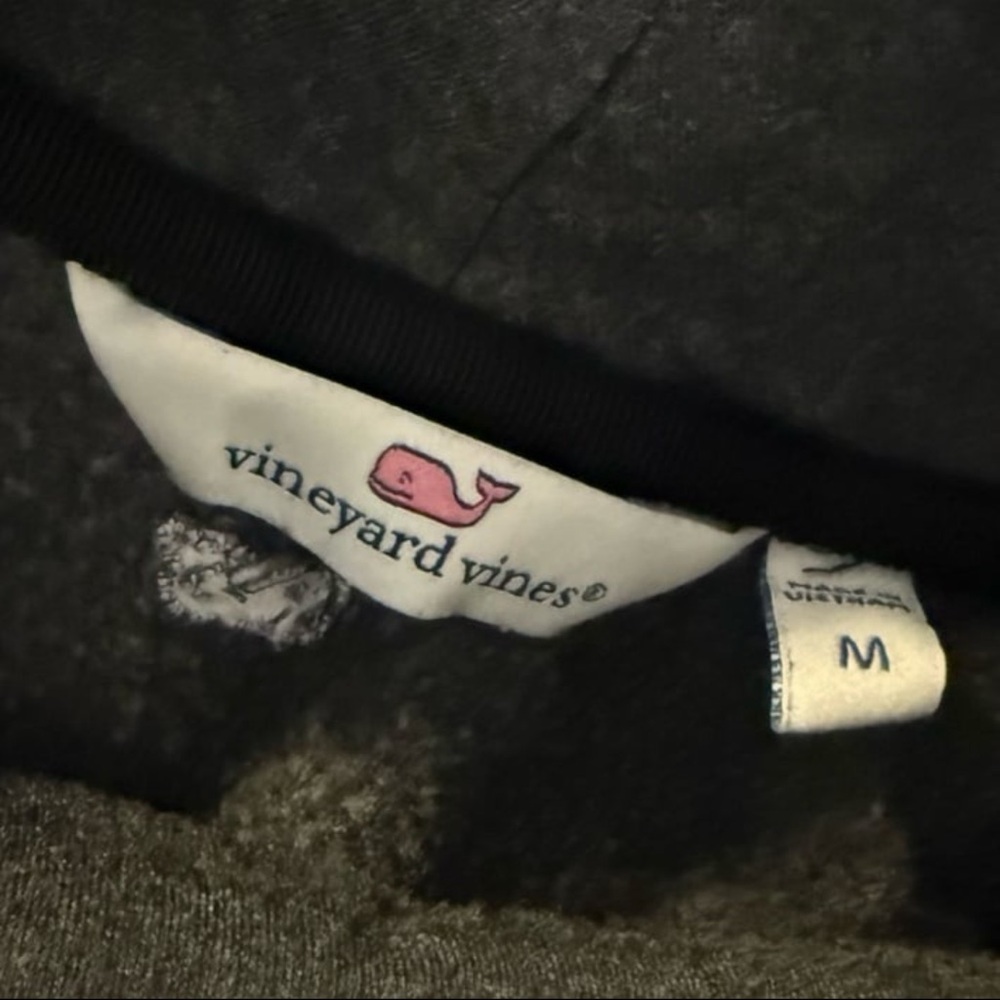Vineyard Vines Woman's Pullover - Medium - image 4